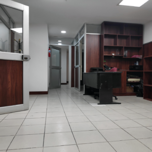 Venta - Amplia oficina en el centro de Guayaquil